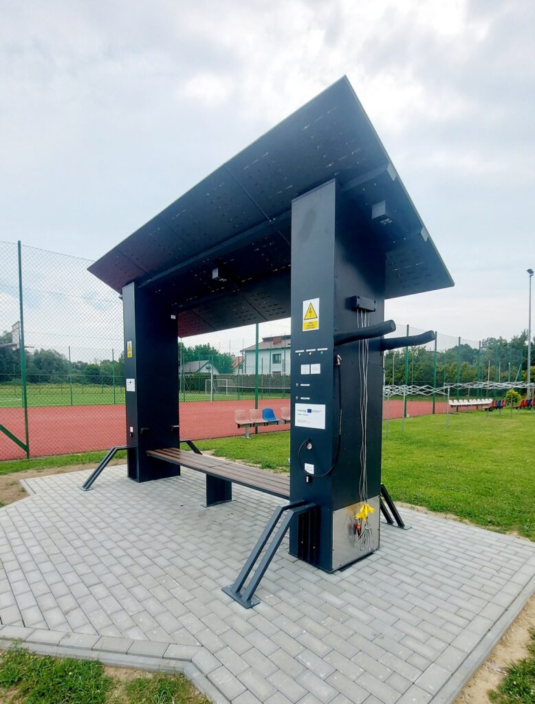 Solarna stacja ładowania rowerów elektrycznych w Osieku Jasielskim