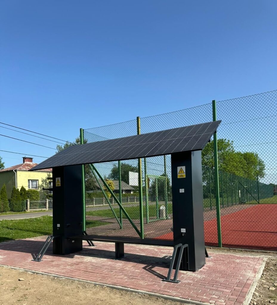 Solarna stacja ładowania rowerów elektrycznych w Załężu